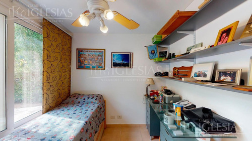 Tour 360º - Casa Al Lago Con Cuatro Dormitorios En Los Sauces