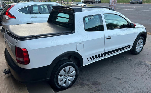 Volkswagen Saveiro 1.6 Robust Cab. Dupla Total Flex 2p