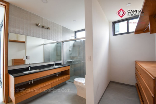 Imagen 13 de 29 de Moderna Residencia De Lujo En Venta Zona Plaza Del Sol