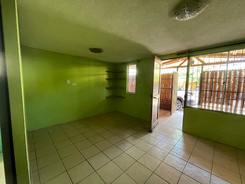 Arriendo De Bella Casa Amplia En Pasaje Domingo Jara