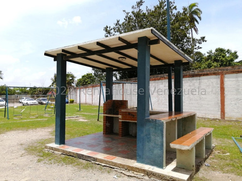 Imagen 23 de 30 de Apartamentos En Venta En La Pastoreña Zona Este Barquisimeto, Lara 22-25447 Romer Gonzalez Profesional Inmobiliario Renta House