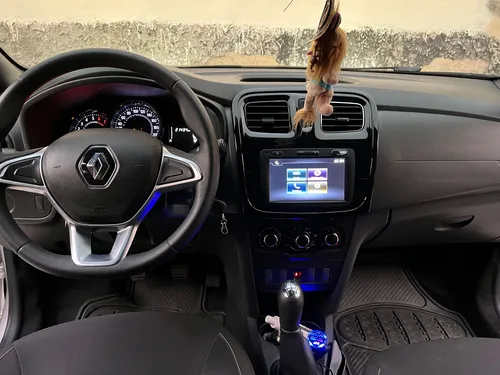 Renault Logan 1.6 Expression / Life +
