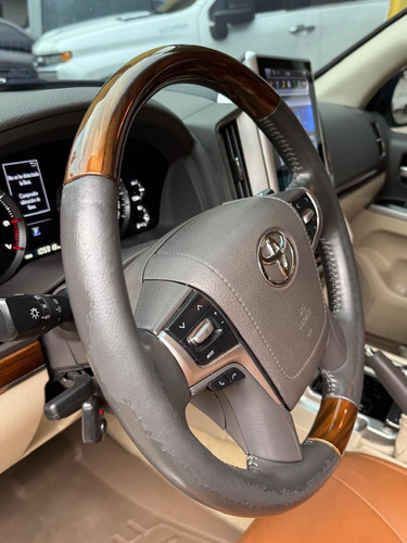 Toyota Land Cruiser Dubai 2018