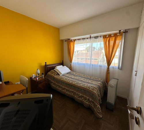 Casa Ph Independiente De 4 Ambientes Con Cochera En Bernal