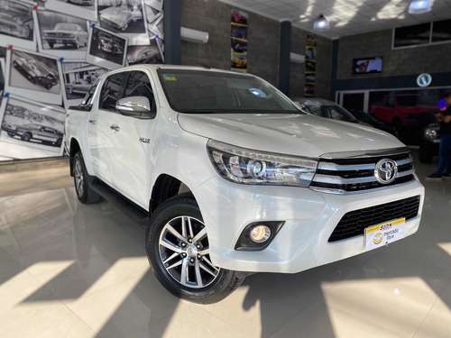 Toyota Hilux 2.8 Cd Srx 177cv 4x4 At 2017