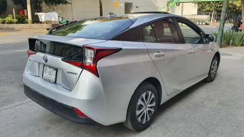 Toyota Prius 1.8 Premium Cvt