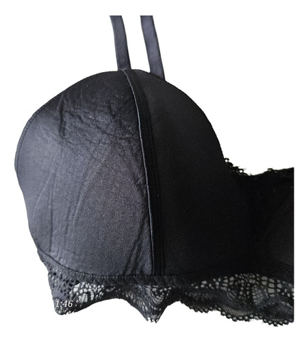 Bralette Triangular Con Base Y Espalda Anchas En Encaje