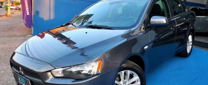 Mitsubishi Lancer 2.0 4p