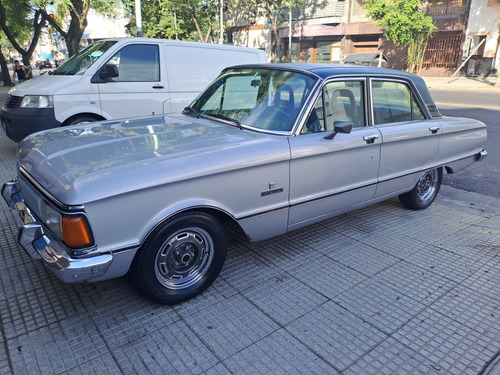 Imagen 8 de 25 de Ford Falcon Futura Sp