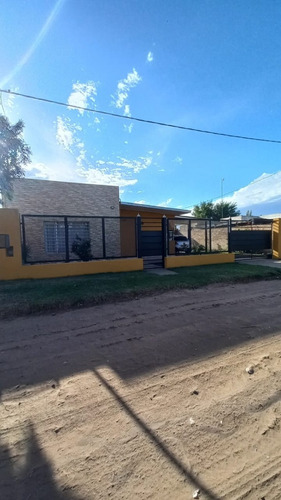 Imagen 2 de 16 de Venta Excelente Casa En Zona De Quintas En Junín (ba) - Posible Permuta