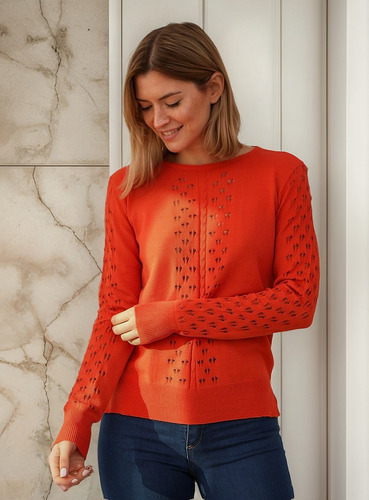 Sweater De Lycra Calado Delantero Y Mangas - Talle M A Xl