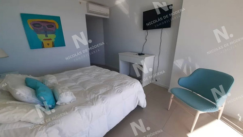 Imagen 15 de 20 de Apartamento De 3 Dormitorios En Playa Mansa, Edificio De Categoría - Punta Del Este Mansa