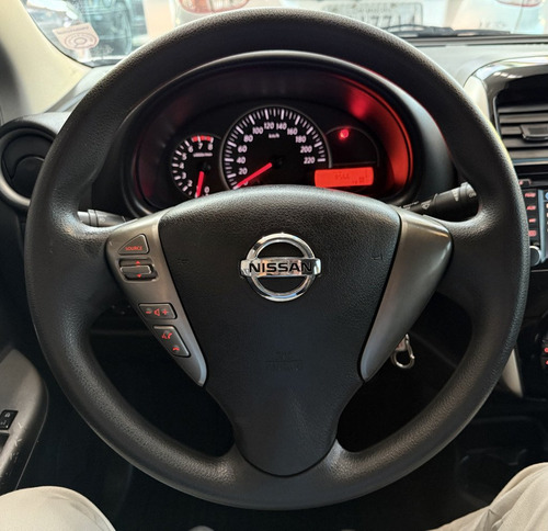 Nissan March 1.6 SL 16V FLEXSTART 4P MANUAL