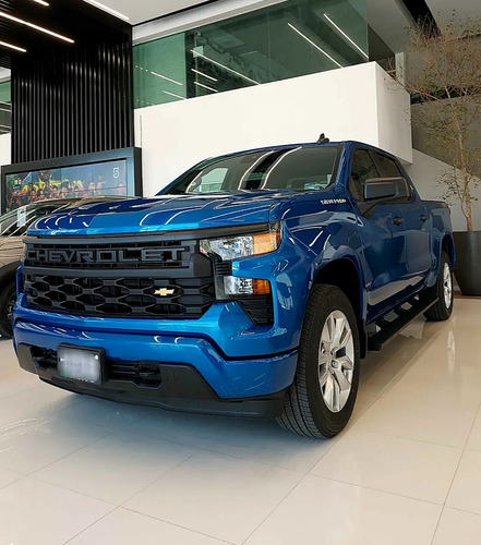 Chevrolet Silverado 5.3 V8 Custom Doble Cabina 4X4 At