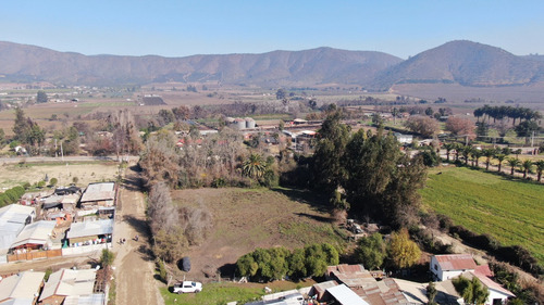 Amplio Terreno, Para Uso Rural Y Comercial.