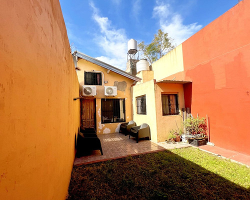 Venta Casa 2 Ambientes Jardín Parrilla Turdera