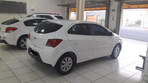 Imagem 4 de 9 de Chevrolet Onix 2019 1.0 Lt 5p