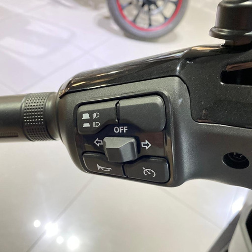 Imagen 10 de 16 de Moto Eléctrica Super Soco Cux Cblue
