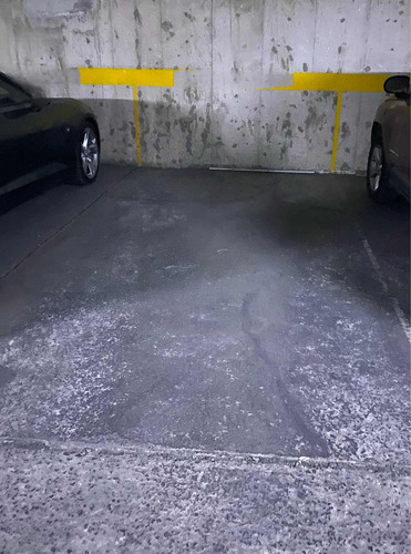Arriendo Estacionamiento Piso-3