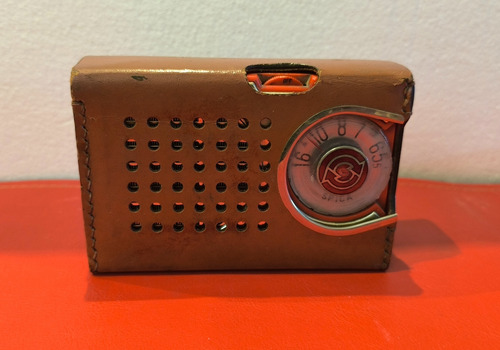 Spica, Antigua Radio Vintage Funcionando Funda De Cuero (Usado)