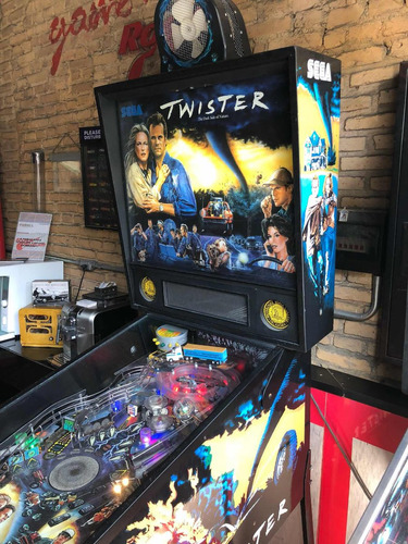 Pinball Twister