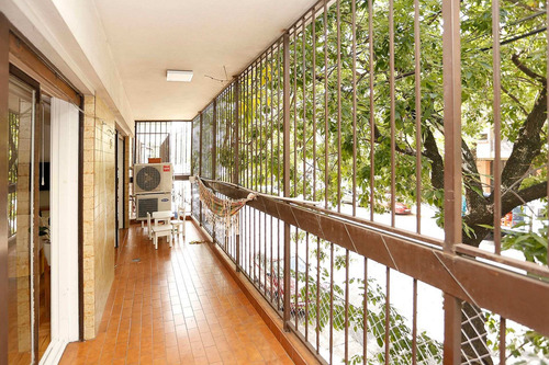 Venta Depto, Colegiales, 5 Amb Con Cochera.