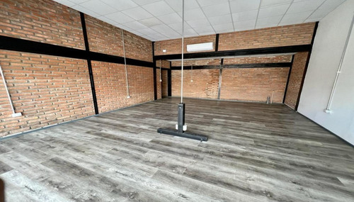 Arriendo Local Comercial En Strip Luis Cruz De Molina