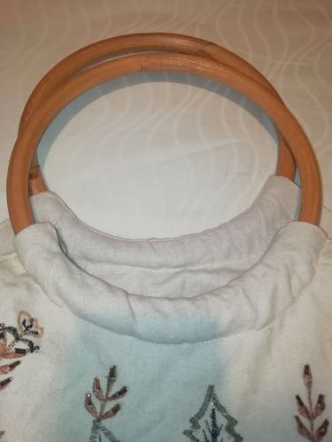 Lote Dos Bolsos Con Manija De Mimbre