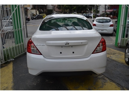 Nissan Versa 1.0 12v Flex V-drive Manual