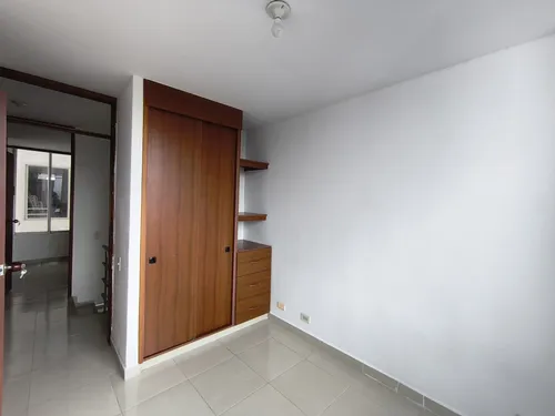 Apartamento En Venta En Prados Del Este. Cod V30502