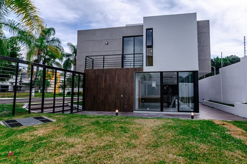 Casa En Venta En Santa Anita, Tlajomulco De Zúñiga, Jalisco.