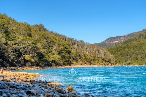 Patagonia, Excepcional Nacimiento Del Rio Baker