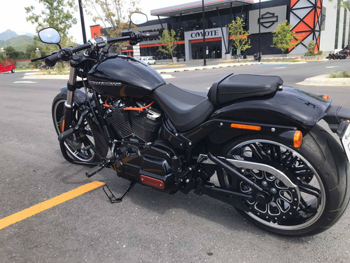 Imagen 4 de 9 de Harley Davidson Breakout