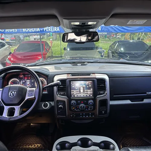 Dodge. Ram 2500