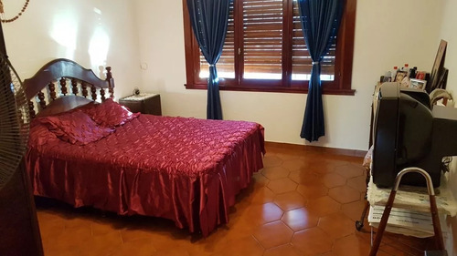 Excelente Casa En Venta 4 Ambientes En Longchamps