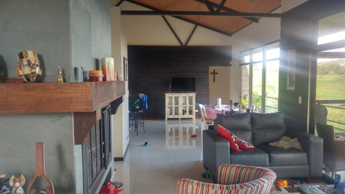 Imagen 5 de 6 de Casa De Campo, Cipreses Cartago