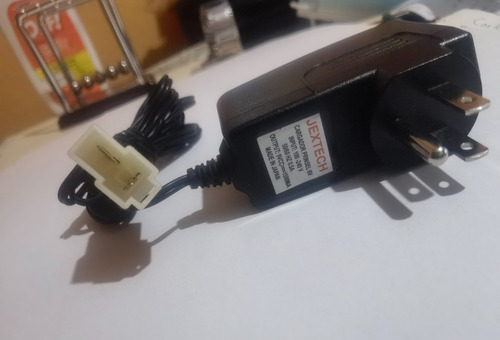 Imagen 4 de 10 de Cargador Para Carrito O Montable Eléctrico Prinsel