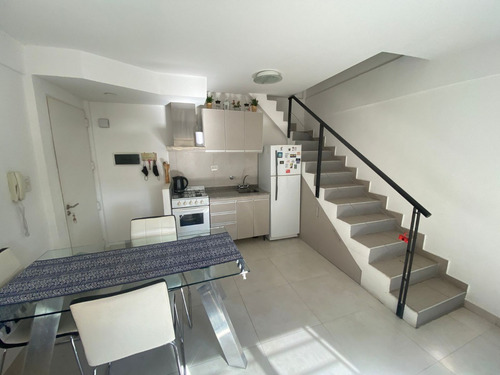 Imagen 4 de 15 de Oportunidad! Excelente Triplex 2 Amb En Venta Ideal Inversor En Lanus (413)
