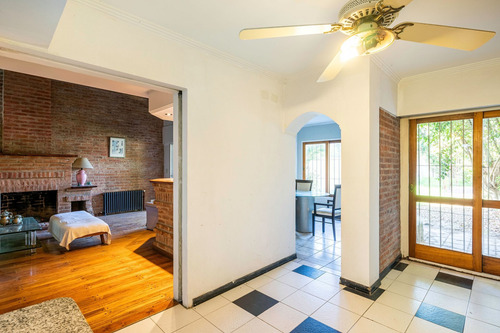 Imagen 8 de 30 de Casa En Venta En Saavedra Jardin Pileta Y Cocheras