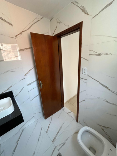 Casa Reformada Com 115m² Em Condomínio E Com Valor Abaixo Do Mercado!