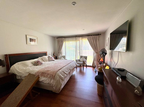 Maravillosa Casa Inglesa En Condominio Con Lindo Jardín