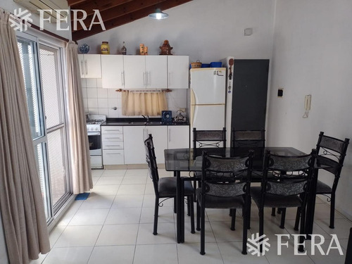 Venta De Departamento Tipo Casa Ph De 3 Ambientes Con Patio En Wilde (15066)