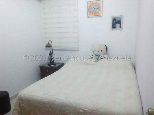 Casa En Lago Country 1 En Oferta Semi Amoblada