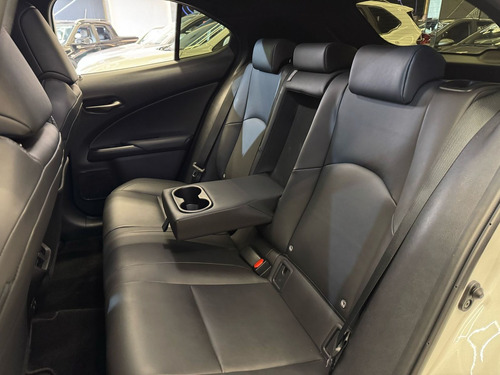 Lexus Ux250H 2.0 VVT-I DYNAMIC