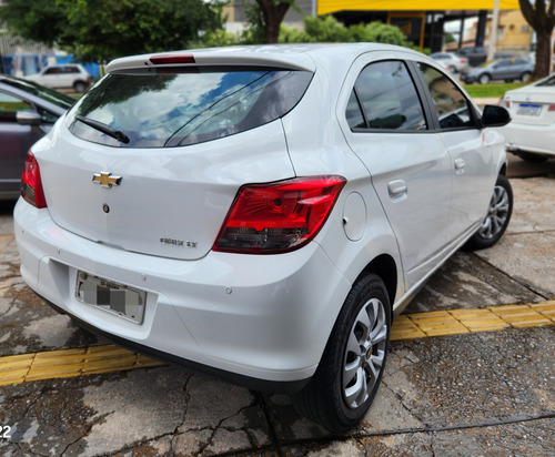 Chevrolet Onix Chevrolet Onix 1.4 LT SPE/4 (Aut)