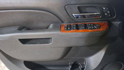 Chevrolet Tahoe 5.3 D PIEL DVD