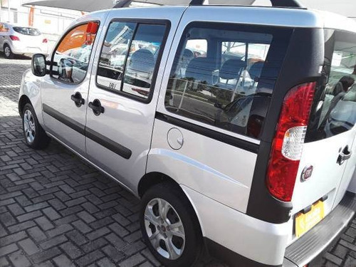 Imagem 6 de 9 de Fiat Doblò 1.8 Mpi Essence 7l 16v Flex 4p Manual
