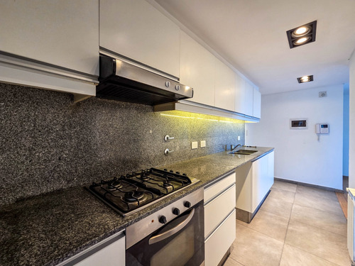 Departamento En Alquiler De 2 Dormitorios + Cochera + Baulera En Puerto Norte