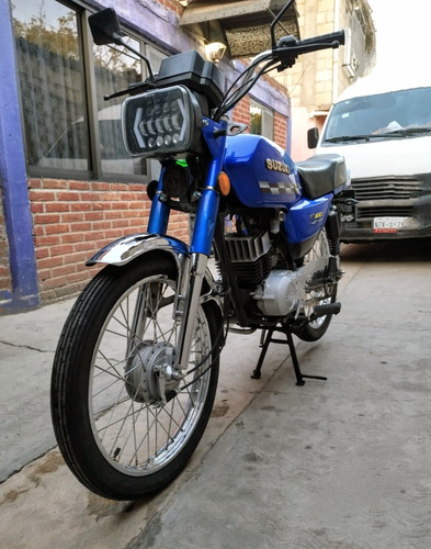 Moto Susuki Ax 100 Color Azul Con Faros Modificamos