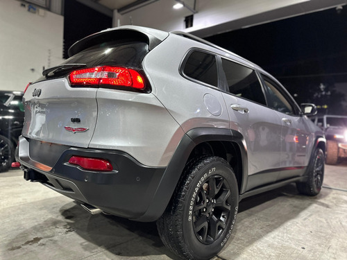 Jeep Cherokee 3.3l Trailhawk At